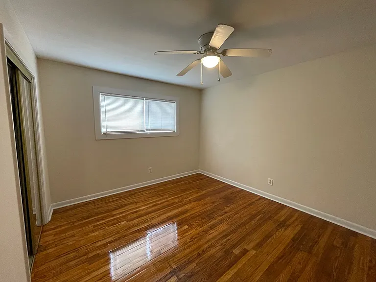 136 Grady Ave — Photo 7