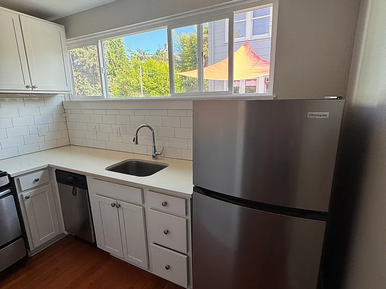 1035 SE 14th Ave #2 — Photo 15