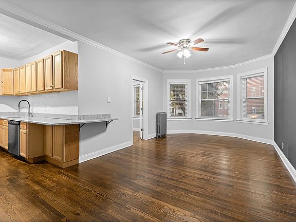 3rd image of 6100 N Winthrop Ave #6118-2E