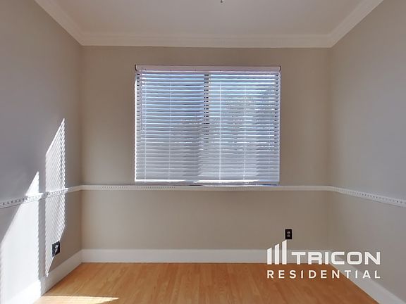4th image of 39758 Avenida Miguel Oeste