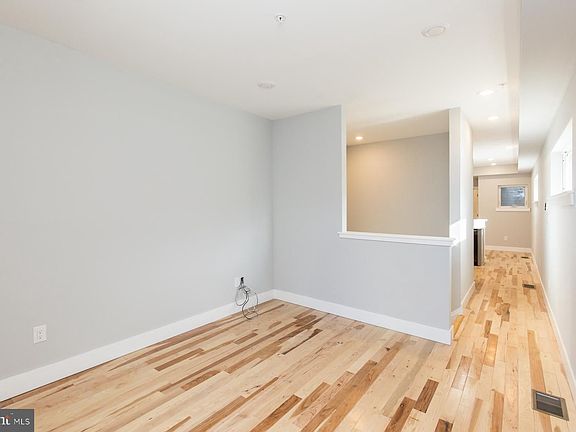 2nd image of 1142 Frankford Ave #1