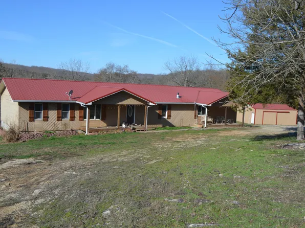 1409 Barber Road, Chadwick, MO 65629