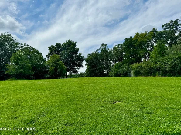 2309 Yorktown Dr, Jefferson City, MO 65109