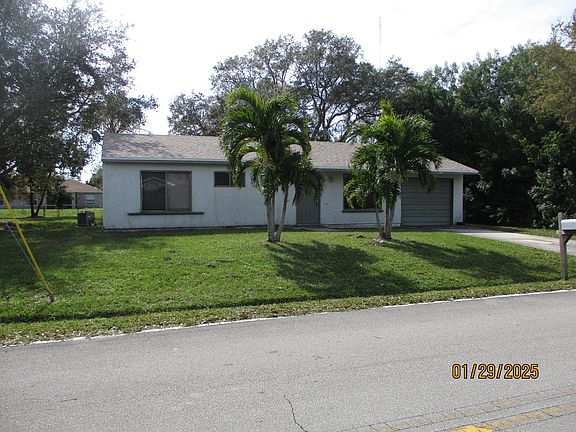 2nd image of 2212 SE Maslan Avenue