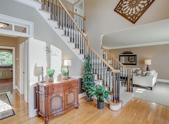 3rd image of 2319 Walker Dr