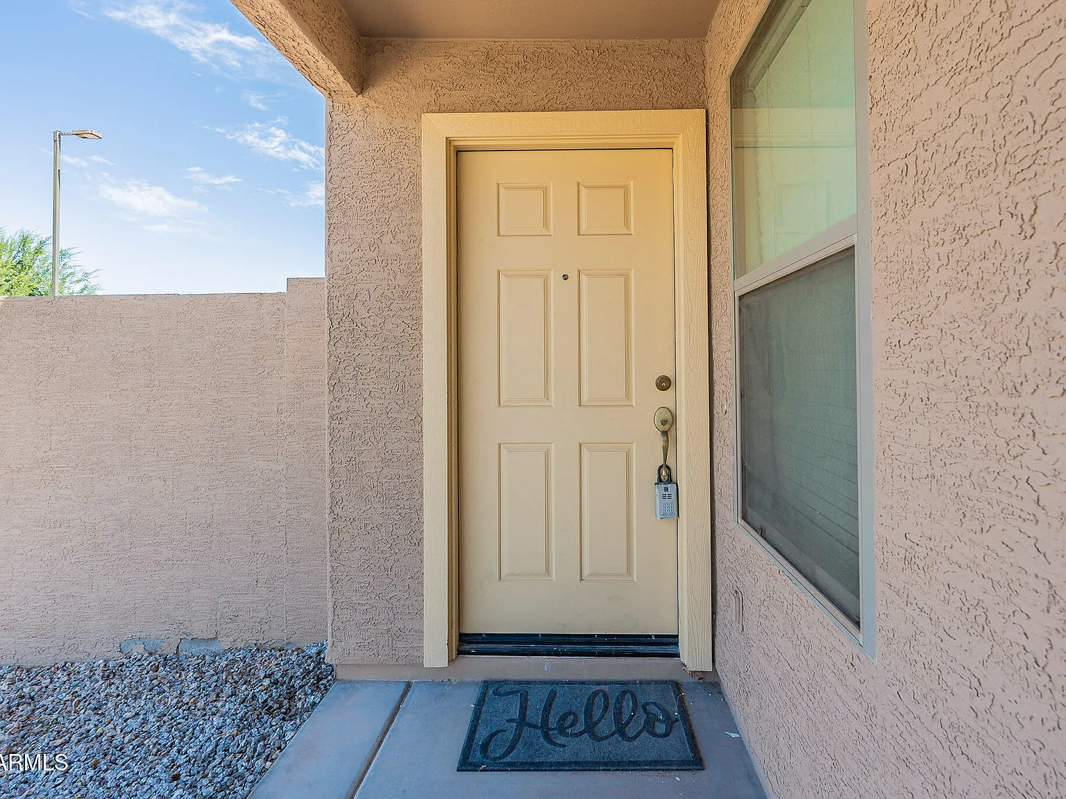 3 bed, 2.0 bath, 1849 sqft, $1,800 — Photo 4