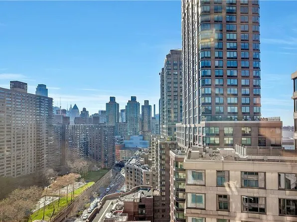 200 Riverside Blvd APT 18E, New York, NY 10069