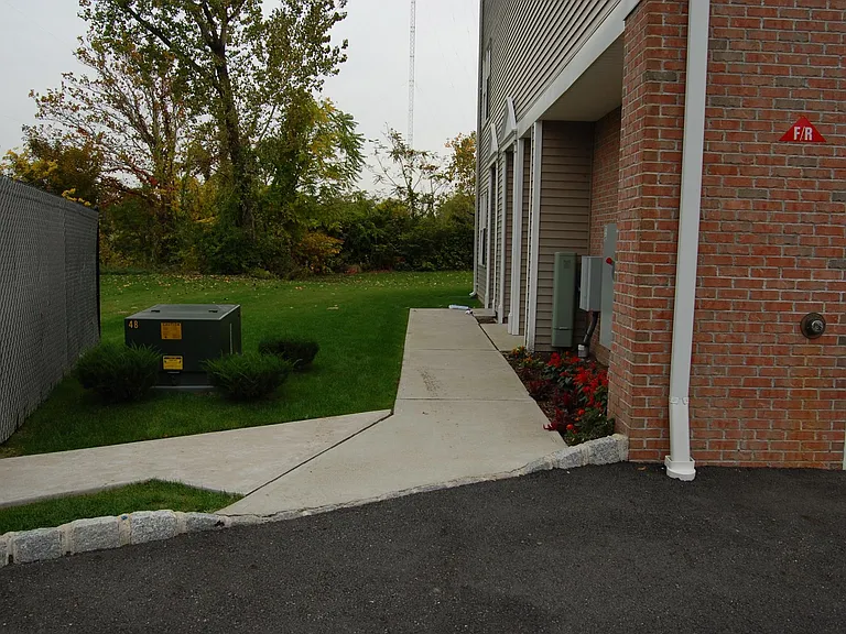 77 Birch St — Photo 14