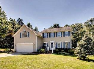 2306 Labrador Ct, Greensboro, NC 27406