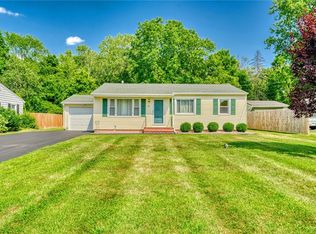 20 Tarrytown Dr, Rochester, NY 14624