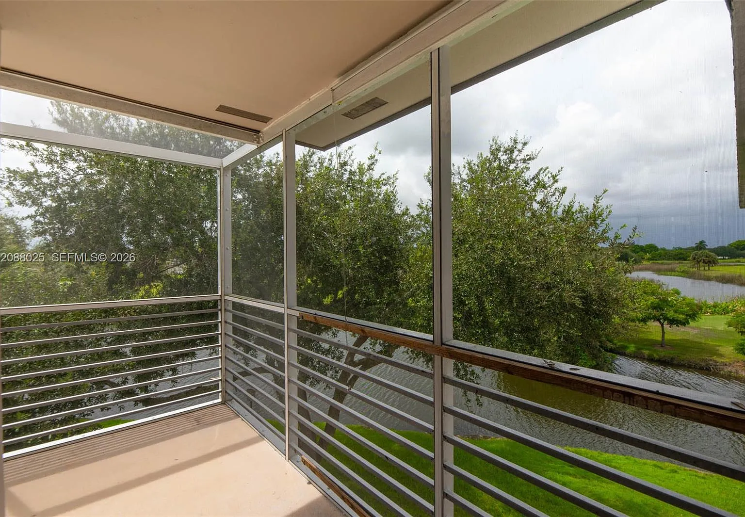 Arrowhead Condo No I — Photo 1