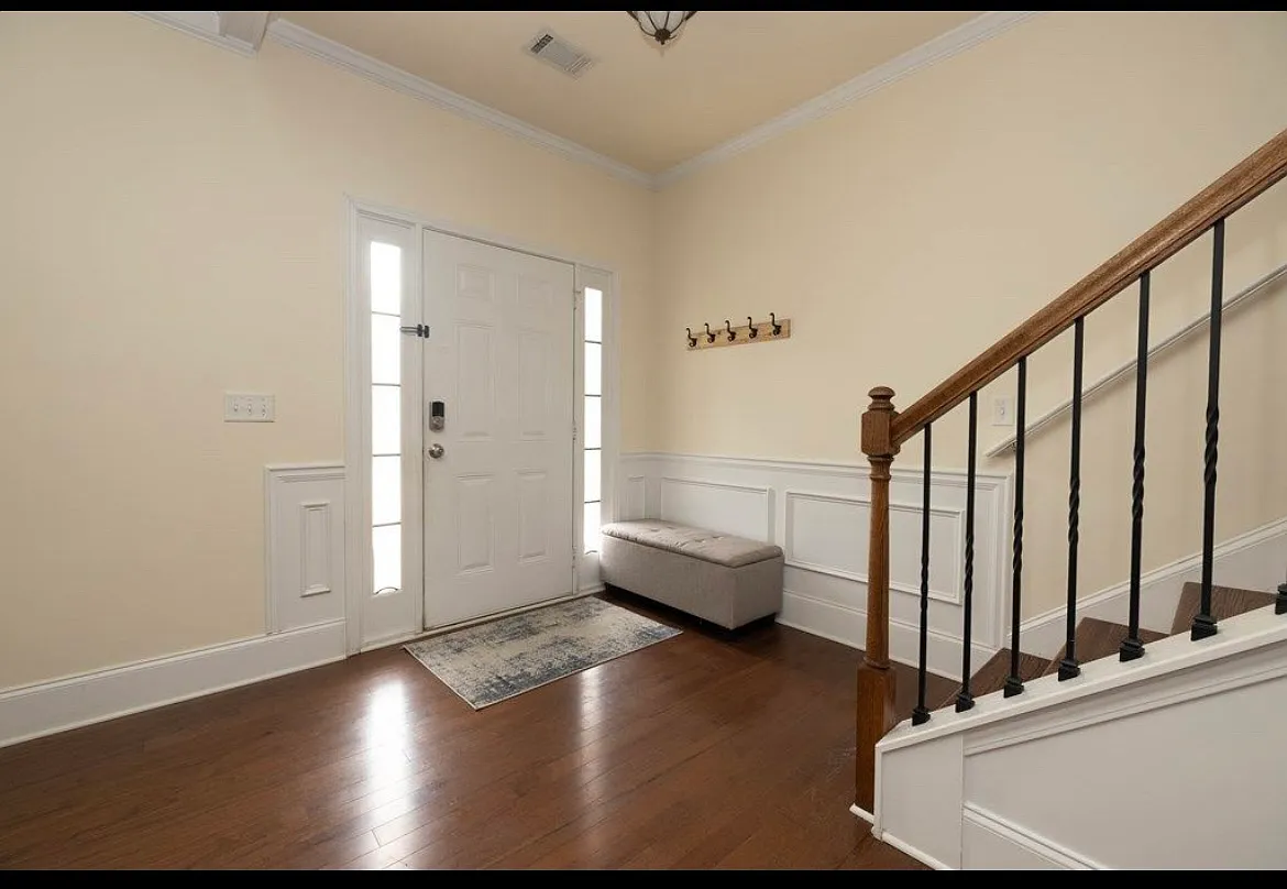 2662 Honeysuckle Dr — Photo 3