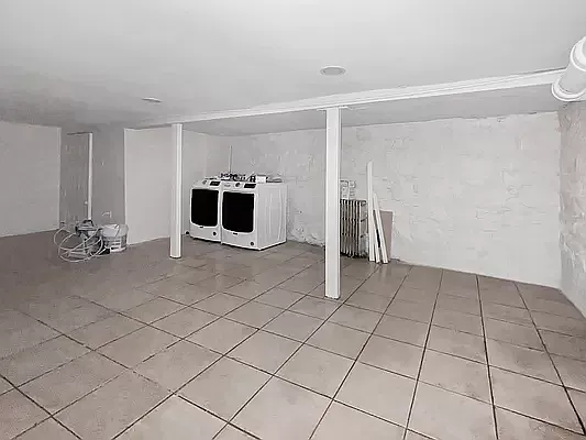 Rented by Friedman Mayer, LREB | media 9