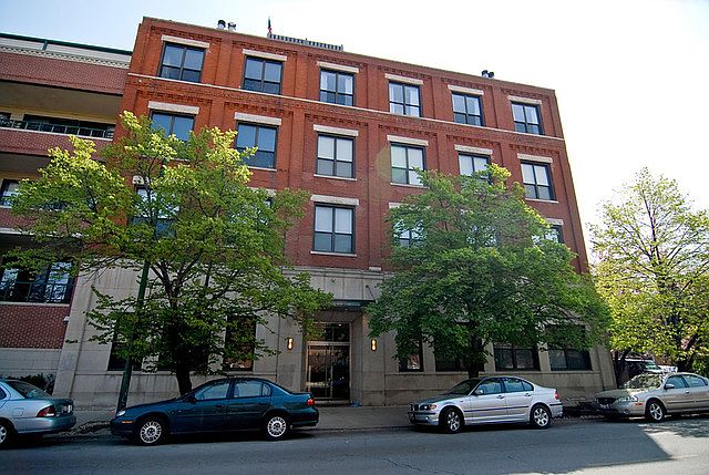 1st image of 2525 N Sheffield Ave APT 4B