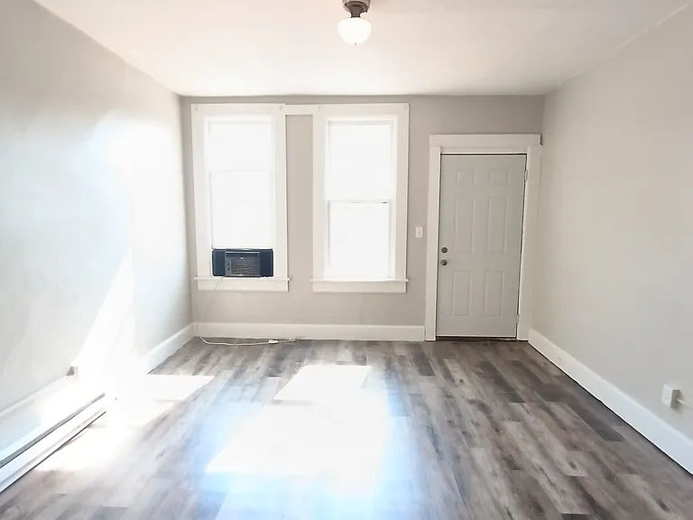 318 Marquette St #320 — Photo 1