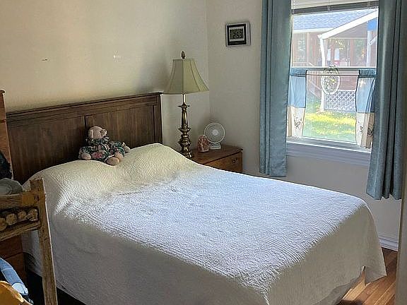 2nd image of 6 Shirley St