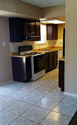 5th image of 10908 Dizzy Dean Pl