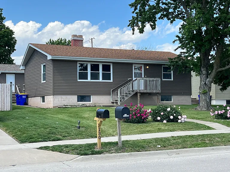 120 Railroad St — Photo 33