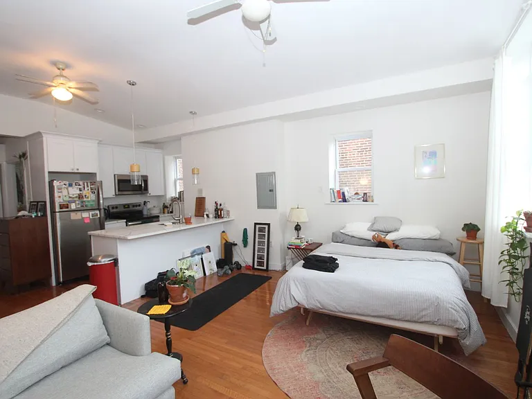 959 N 5th St #2F — Photo 2
