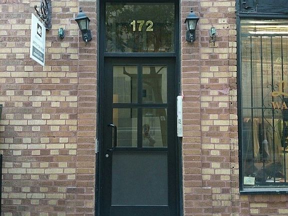5th image of 172 Waverly Pl #2AF