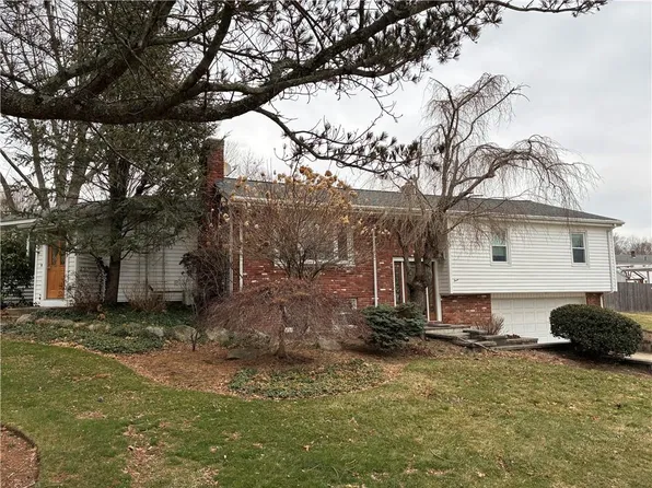 3 Lise Dr, Cumberland, RI 02864