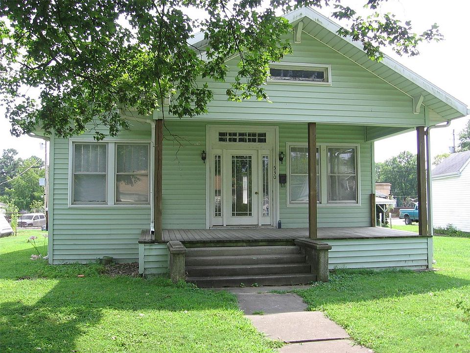 2nd image of 530 Fairfax St