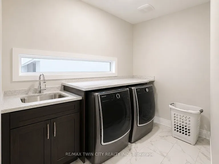 514 Bridgemill Cres — Photo 12