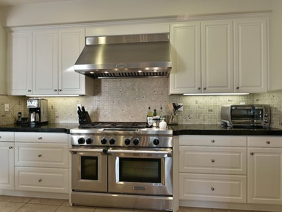 3rd image of 1273 N Vosburg Dr