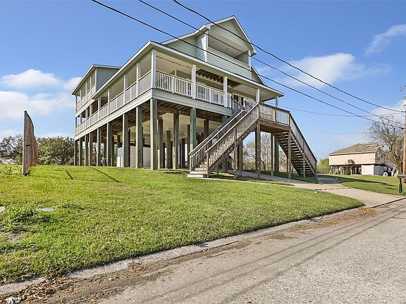 3rd image of 205 Rue Orleans St