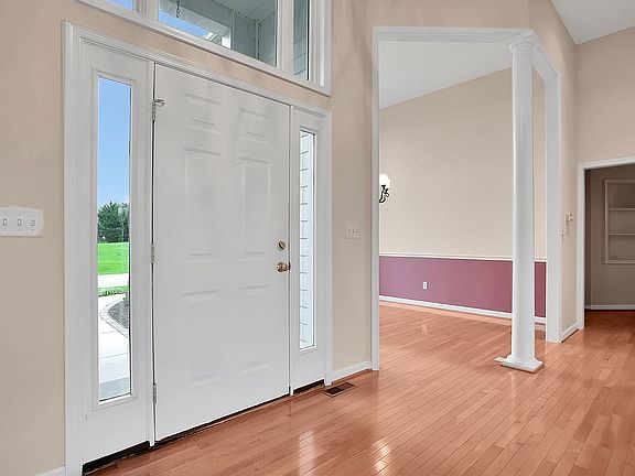3rd image of 6287 Oak Leaf Ln N