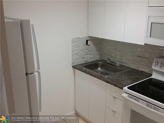 3rd image of 7661 NW 42nd Pl APT 275
