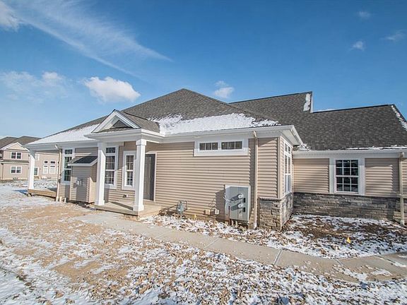 3rd image of 3809 Retreat Dr #20
