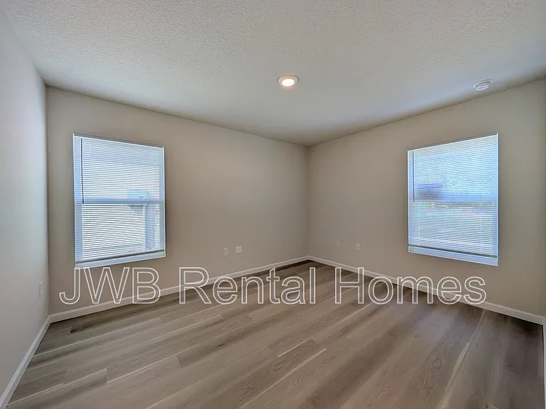1750 Rutledge Ave — Photo 6