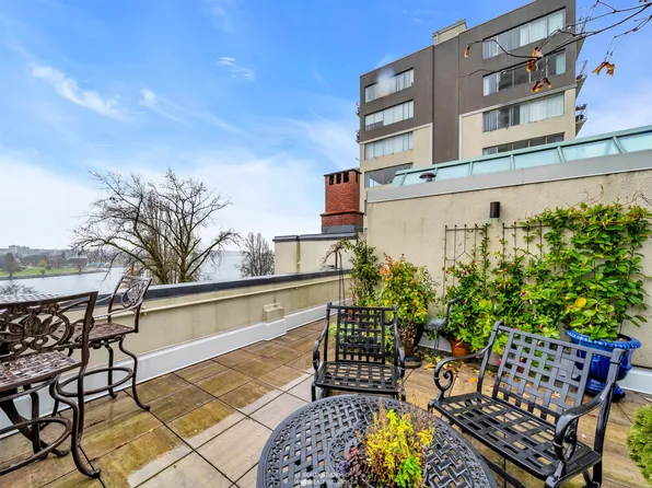 1311 Beach Ave #302, Vancouver, BC V6E 1V6
