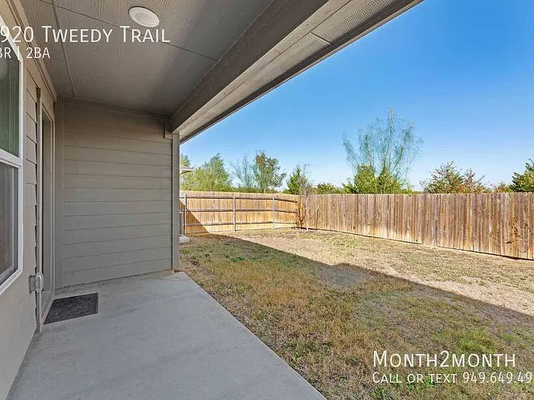 2920 Tweedy Trl — Photo 22