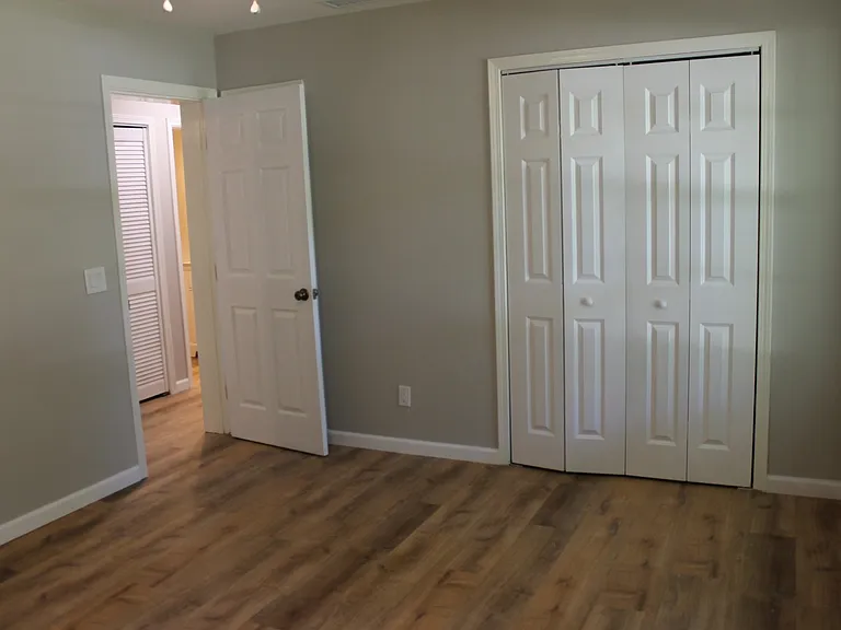 4 George B Ct — Photo 10