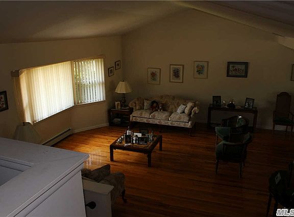 5th image of 608 Jefferson St