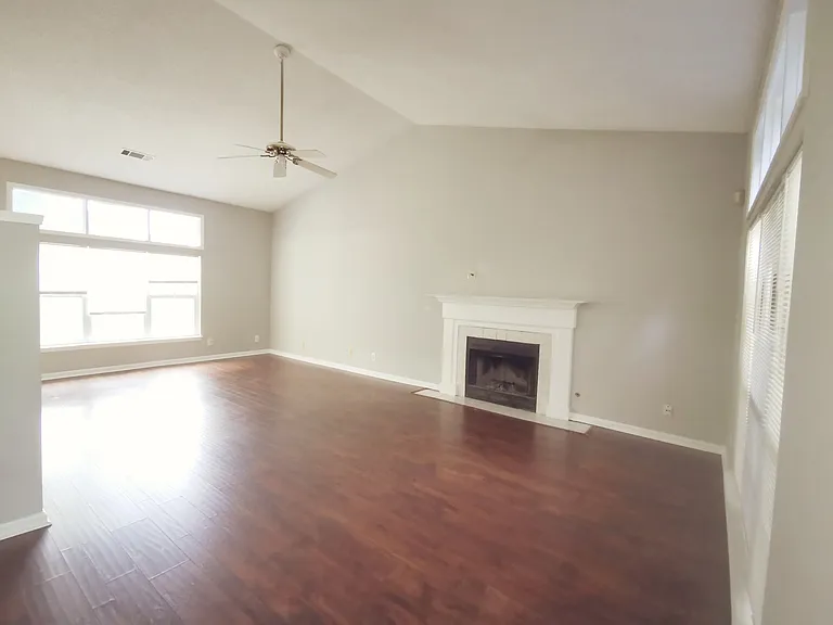 2157 Williams Pl — Photo 3