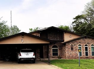 10290 Western Oaks Rd, Fort Worth, TX 76108