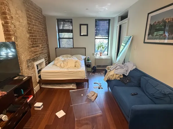 516 East 6th Street image 1 of 7