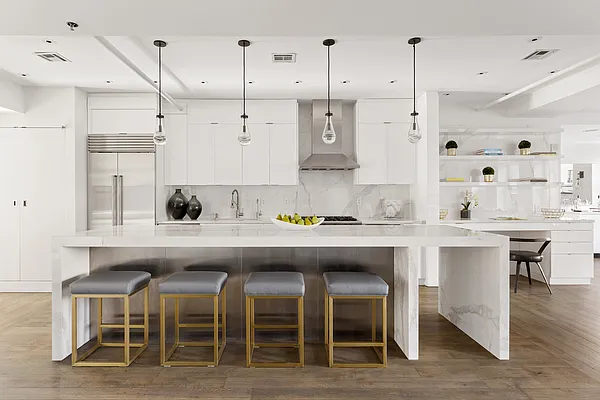 Sold by Sotheby's International Realty | media 7