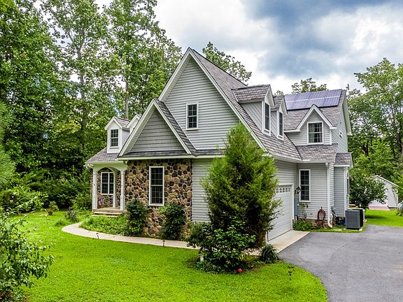 5th image of 760 Southgate Dr