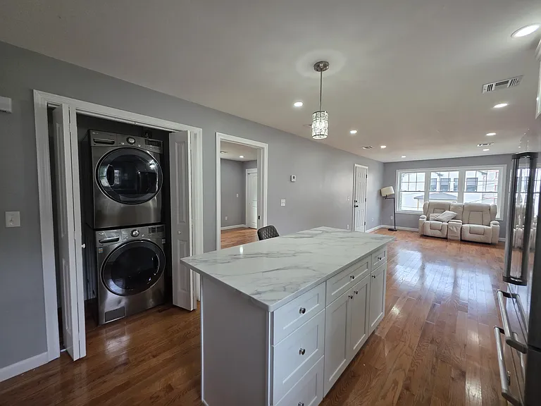 61 Leander St #61 — Photo 6