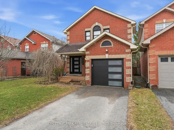 31A Balsam St S, Uxbridge, ON L9P 1B3