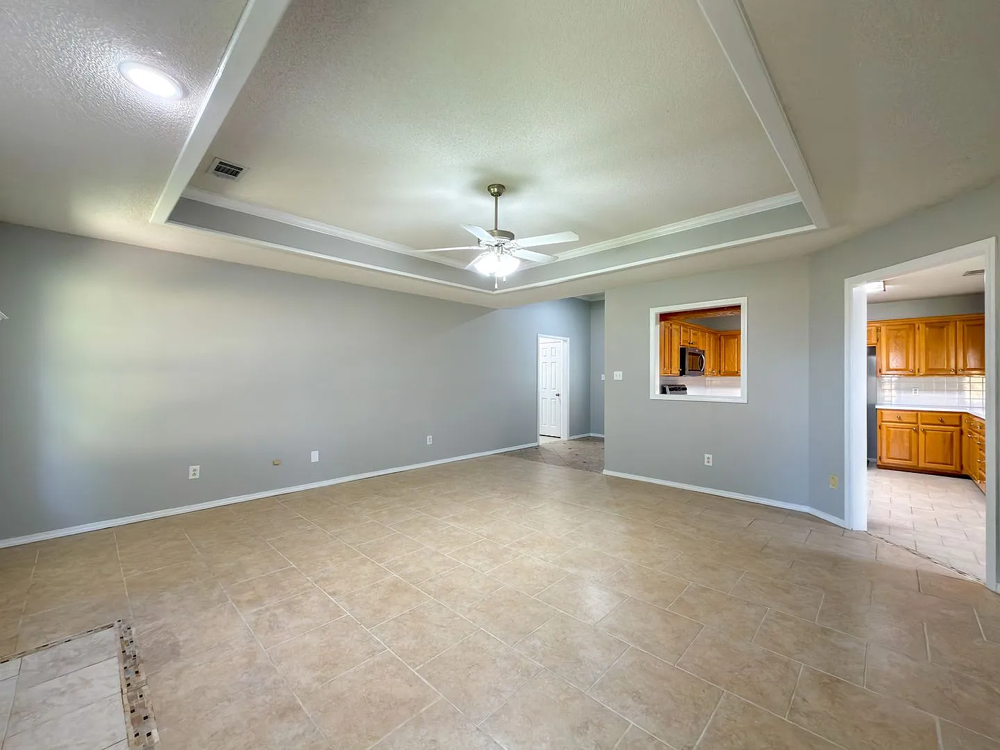 * Move-In Special * Brick Home for Lease! - 3 Bed, 2 Bath, 2 Car Garage near Ben Geren Public Gol... — Photo 3