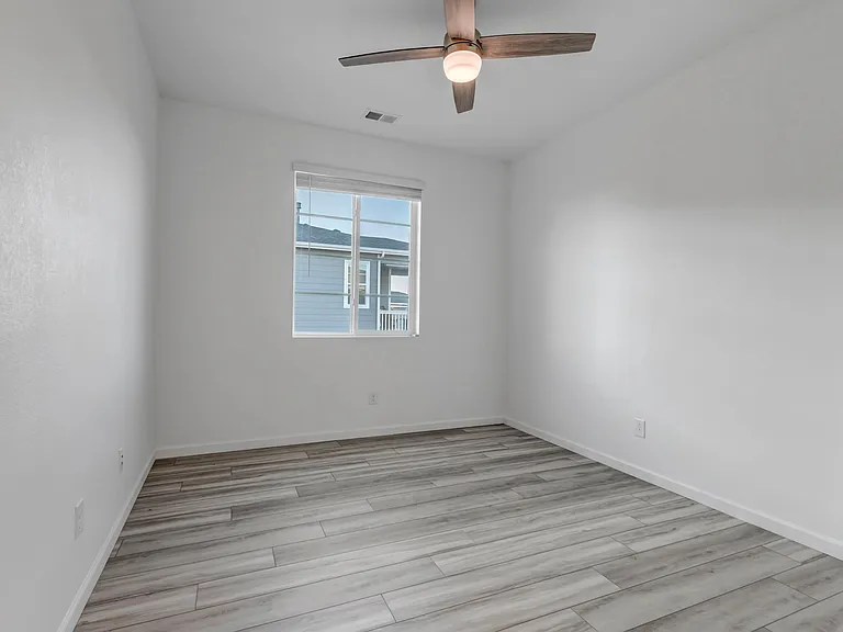 4007 Castle Vista Ln — Photo 40