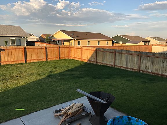  Right side of backyard 