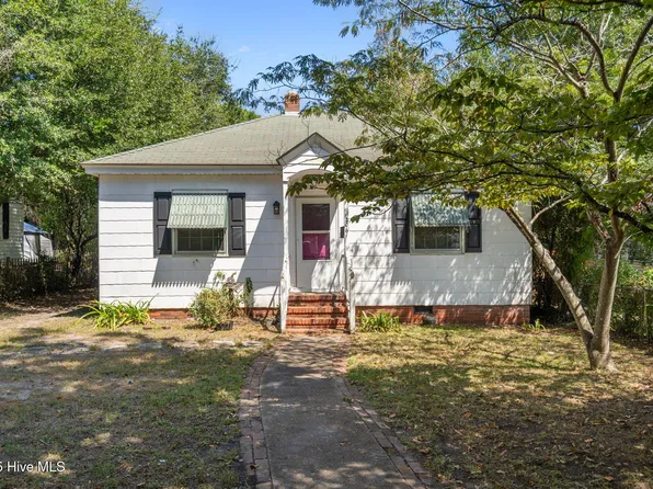 2061 Burnett Boulevard, Wilmington, NC 28401