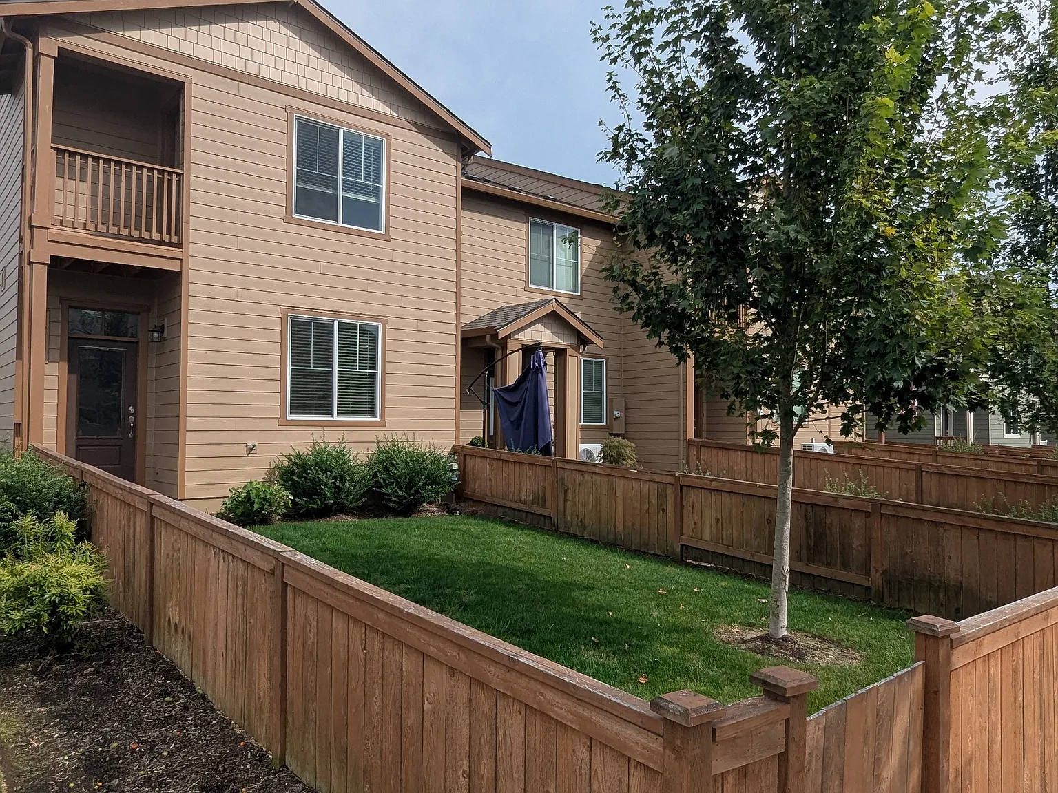 4 bed, 2.5 bath, 1646 sqft, $2,495 — Photo 2