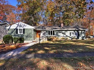 20 Peacock Dr, Stratford, CT 06614